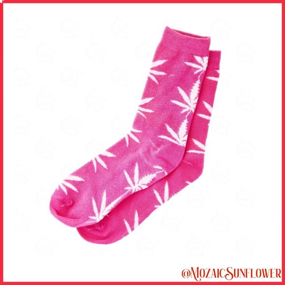 3 for $20 PLANT LIFE LEAF PINK AND WHITE LEAF CREW SOCKS NWT - Picture 3 of 5